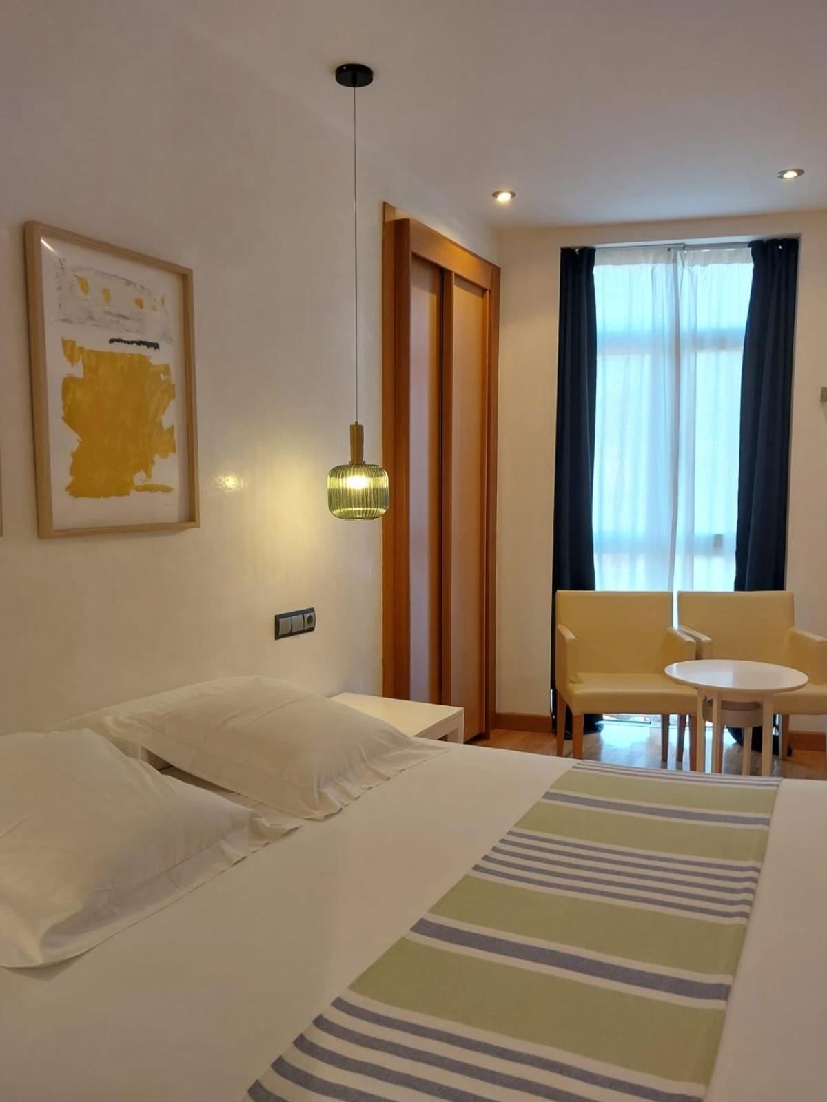 Hotel Nochendi Onís Eksteriør billede