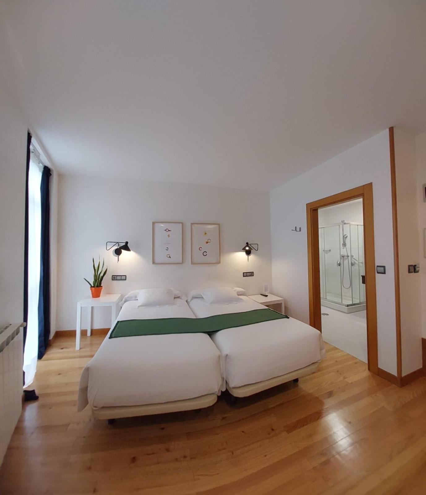 Hotel Nochendi Onís Eksteriør billede