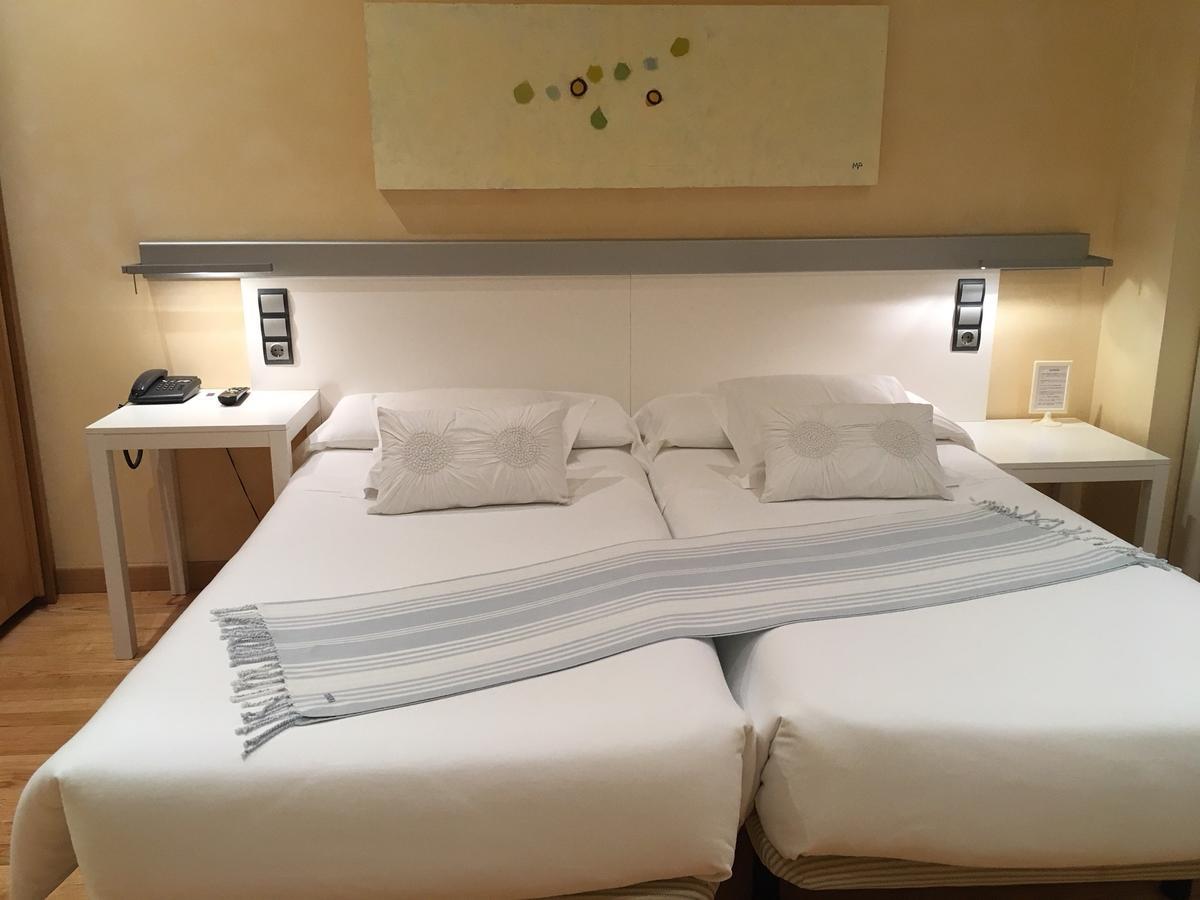 Hotel Nochendi Onís Eksteriør billede