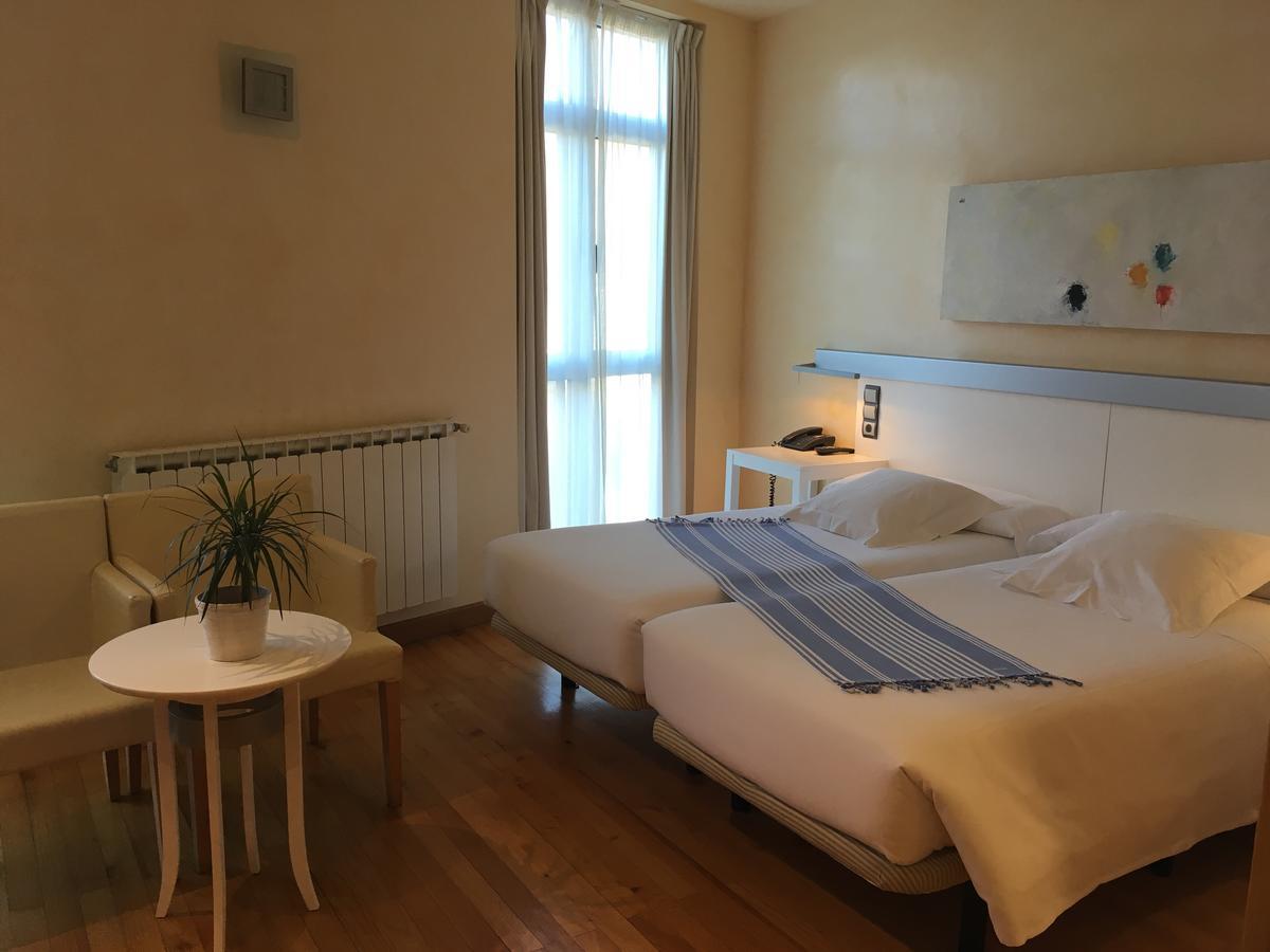 Hotel Nochendi Onís Eksteriør billede